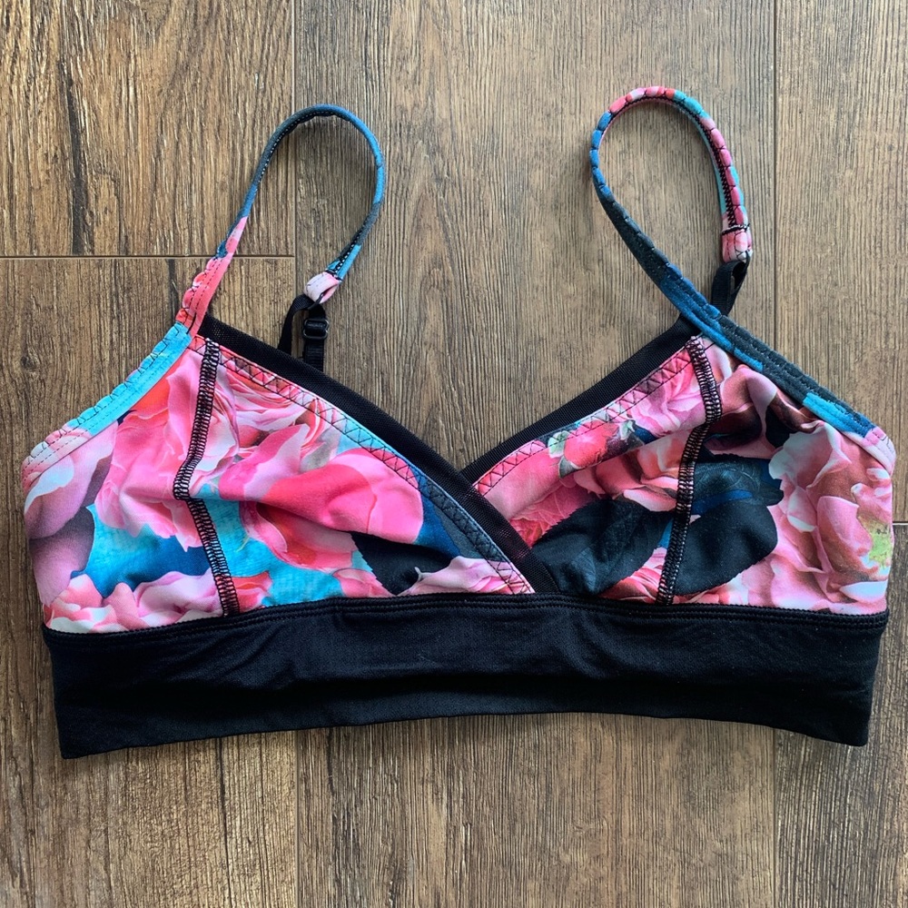 Lululemon bra size6